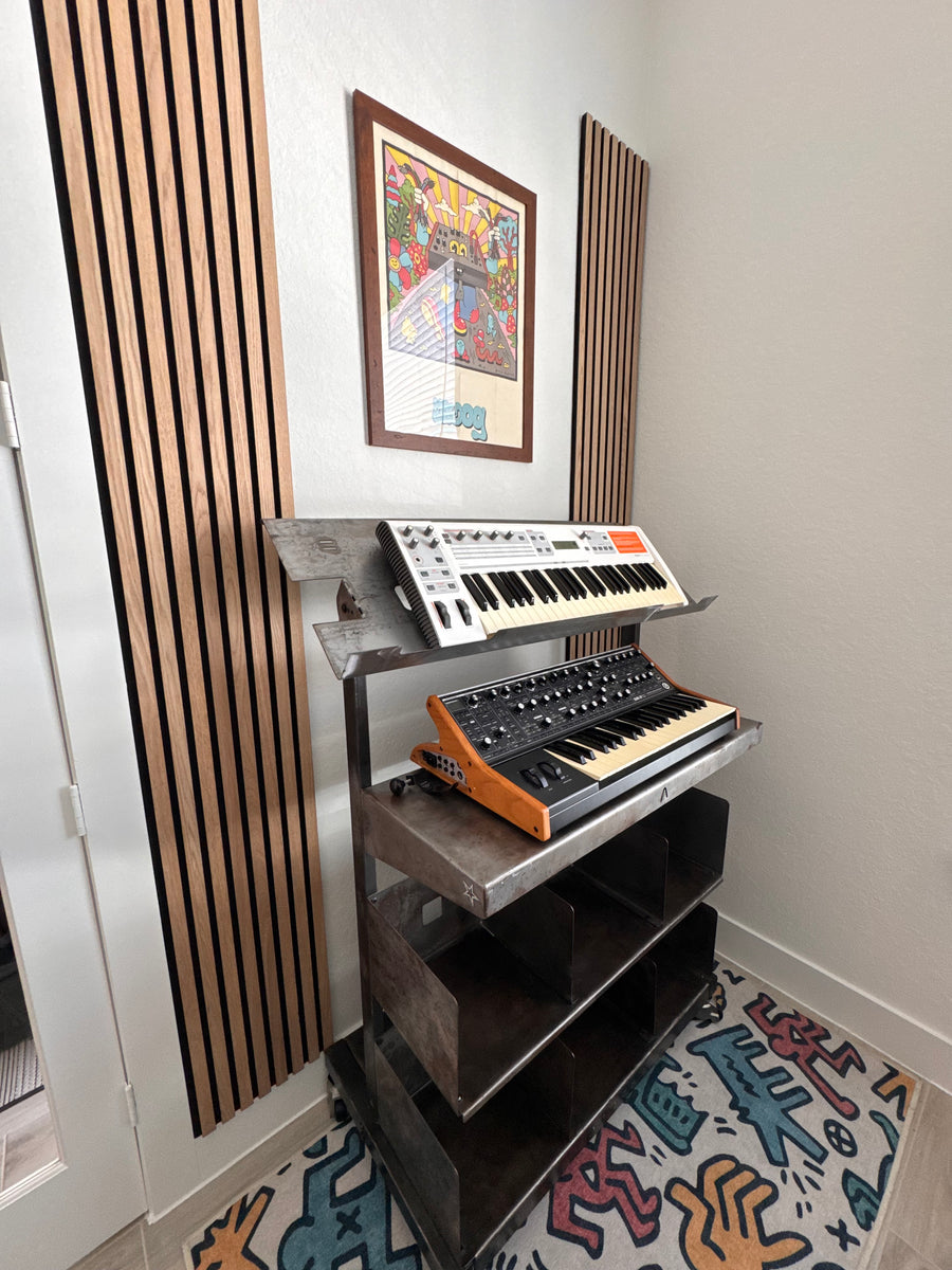 Apache Banhof DJ Workstation