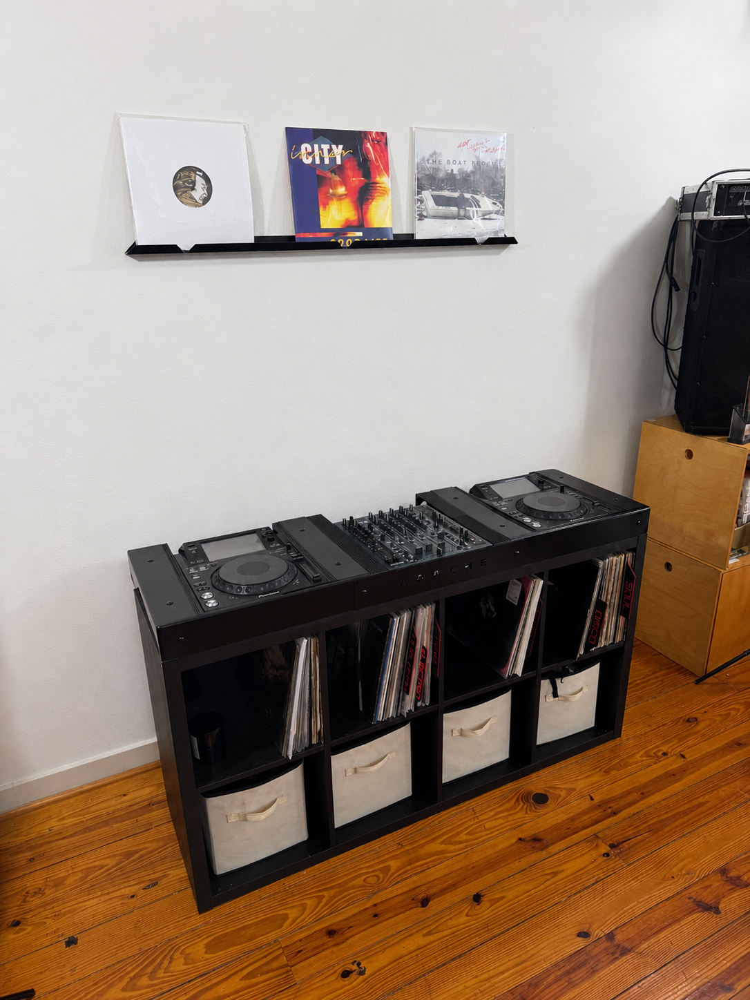 Apache DGTL Console for Ikea Kallax