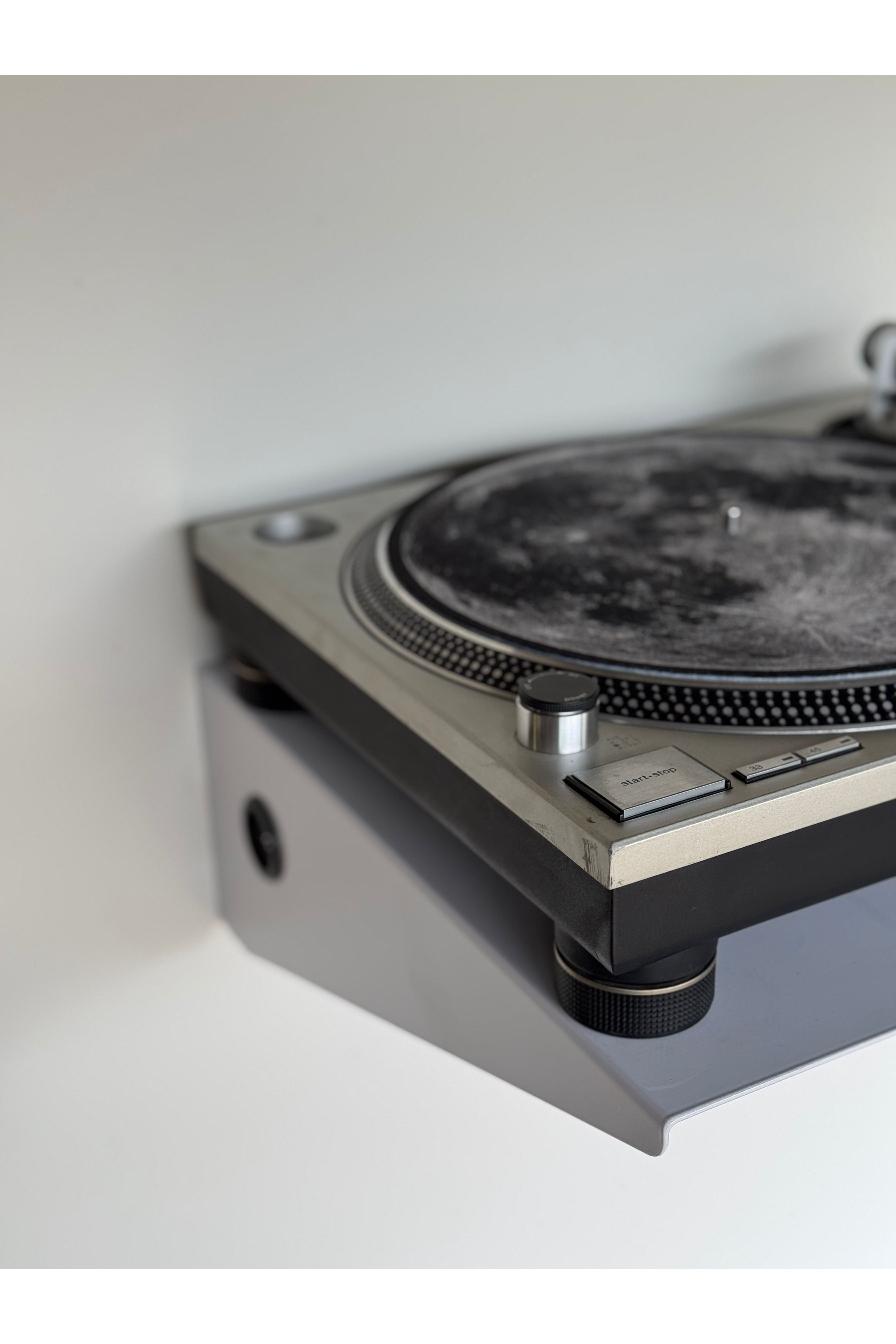 Apache Waveform Turntable Shelf