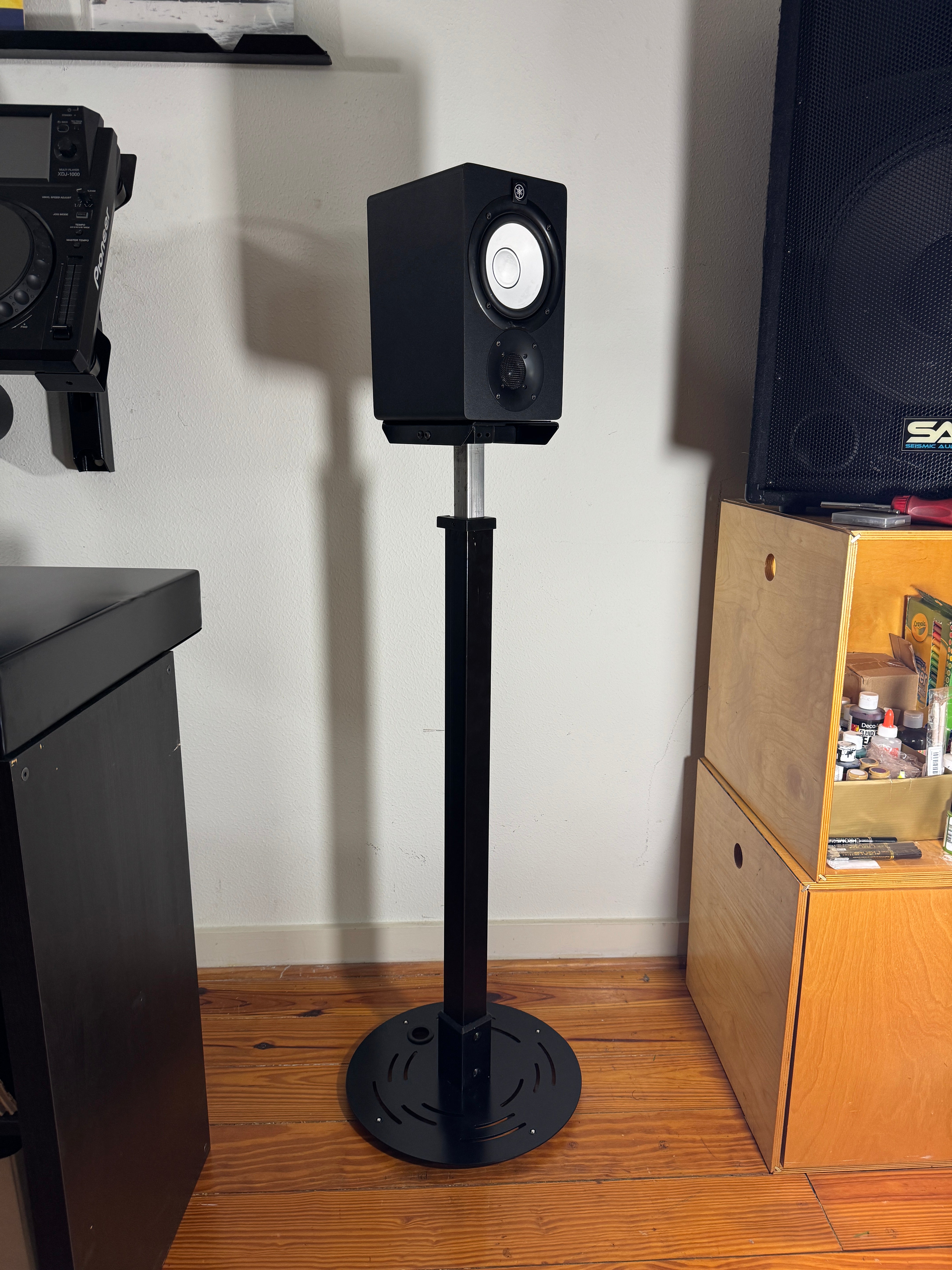 Apache Hammerhead Speaker Stands (Black)