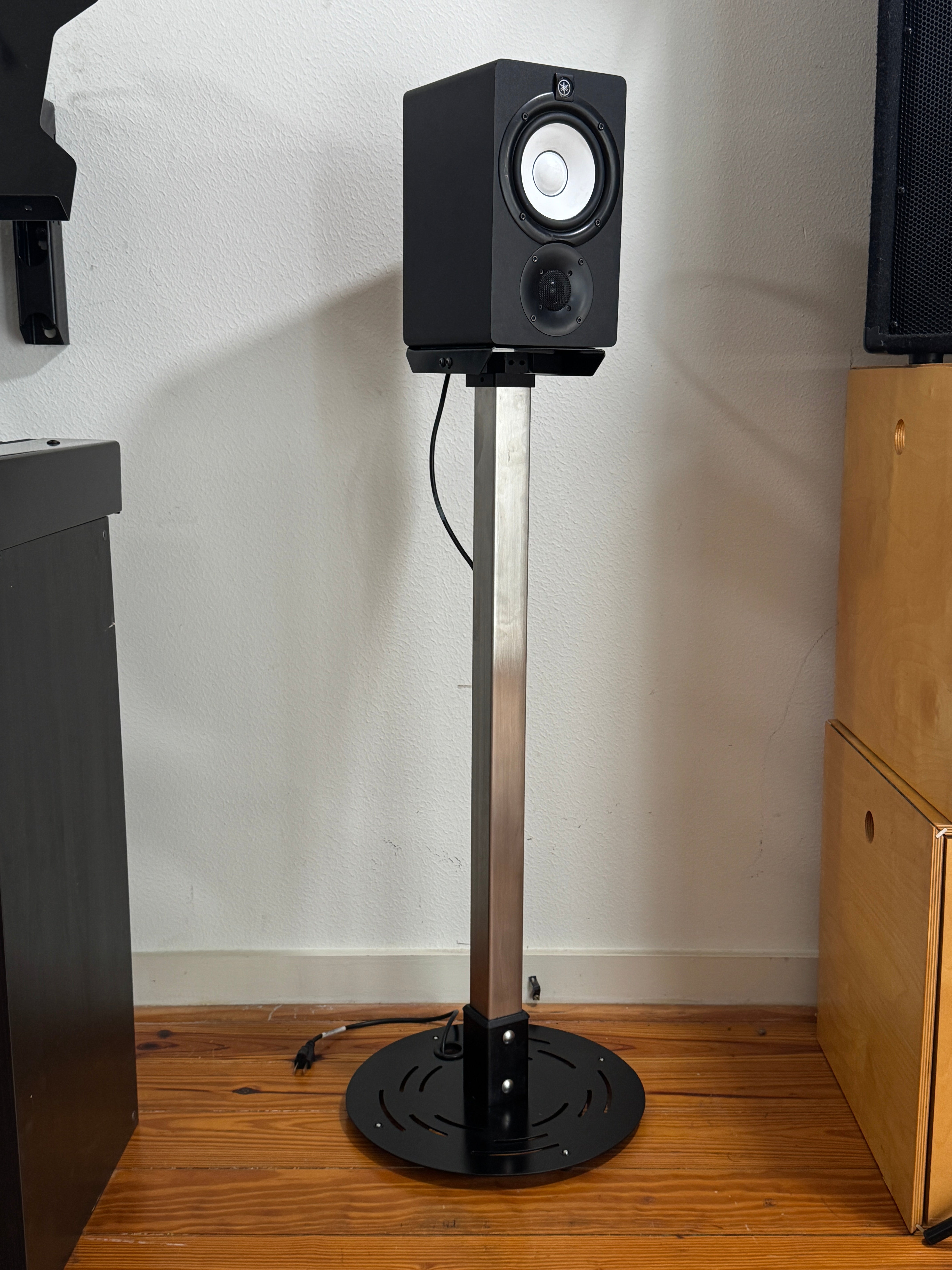 Apache Hammerhead Speaker Stands (Stainless Steel)