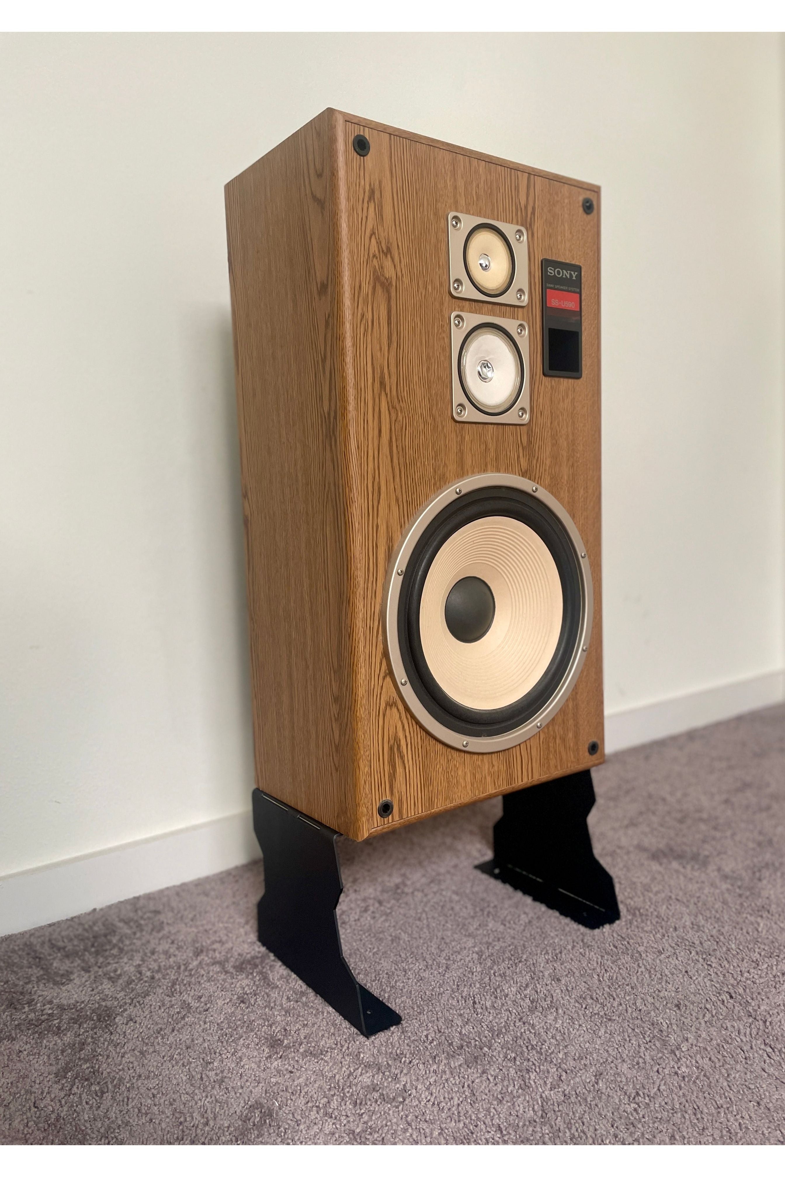 Apache Manta Speaker Stand