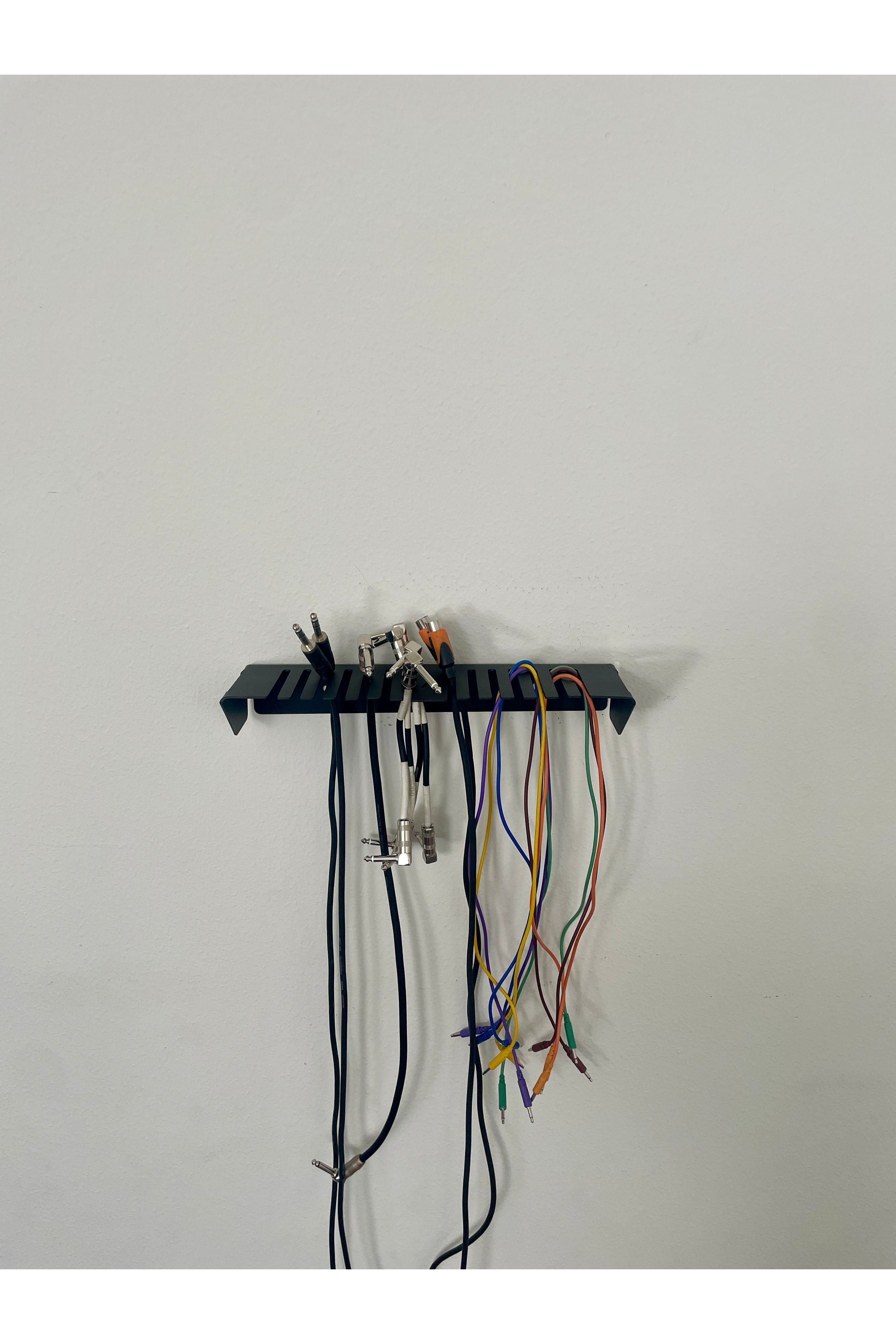 Apache Wingman Floating Cable Organizer