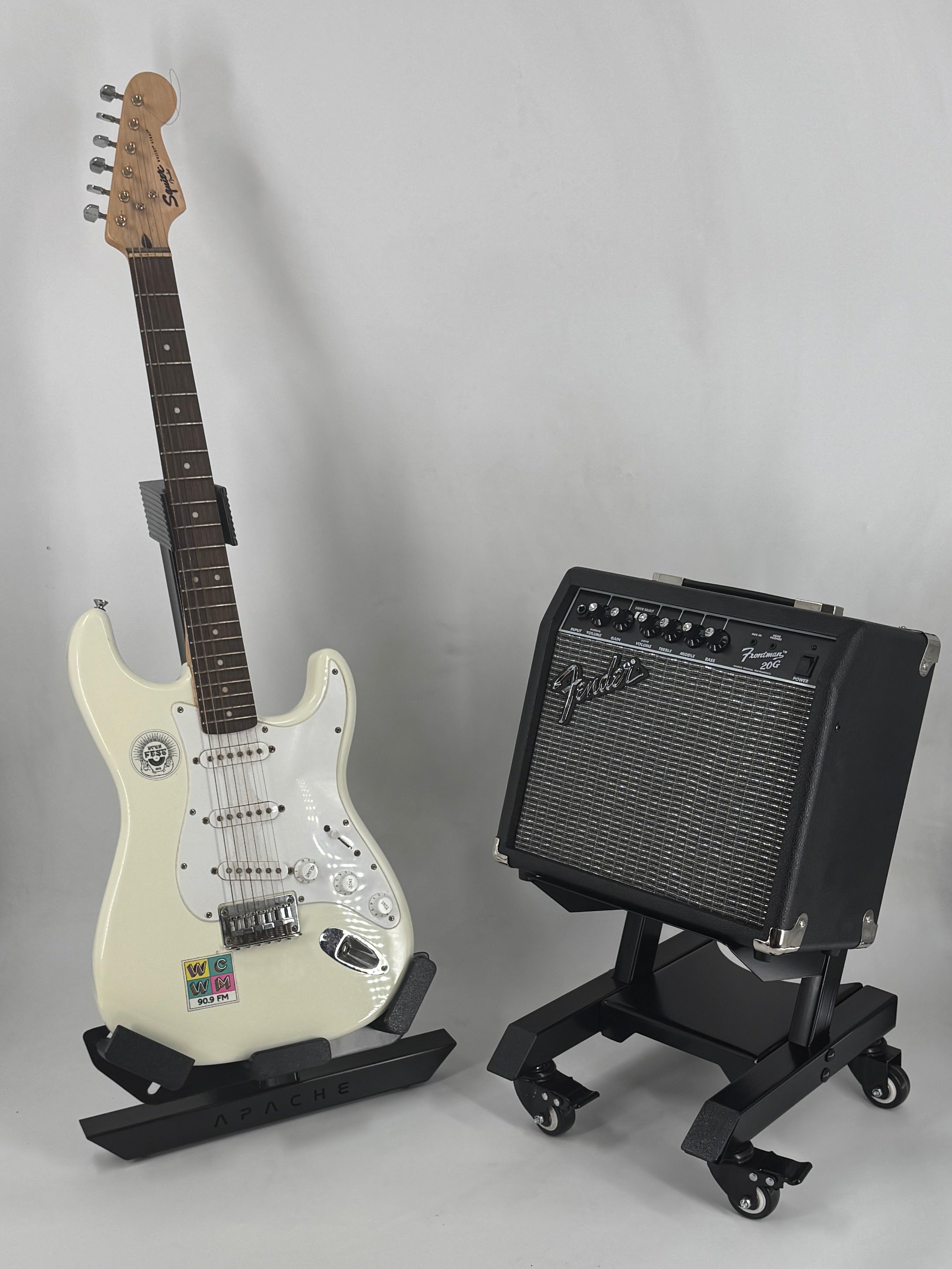 Apache Roadie Rolling Amp Stand