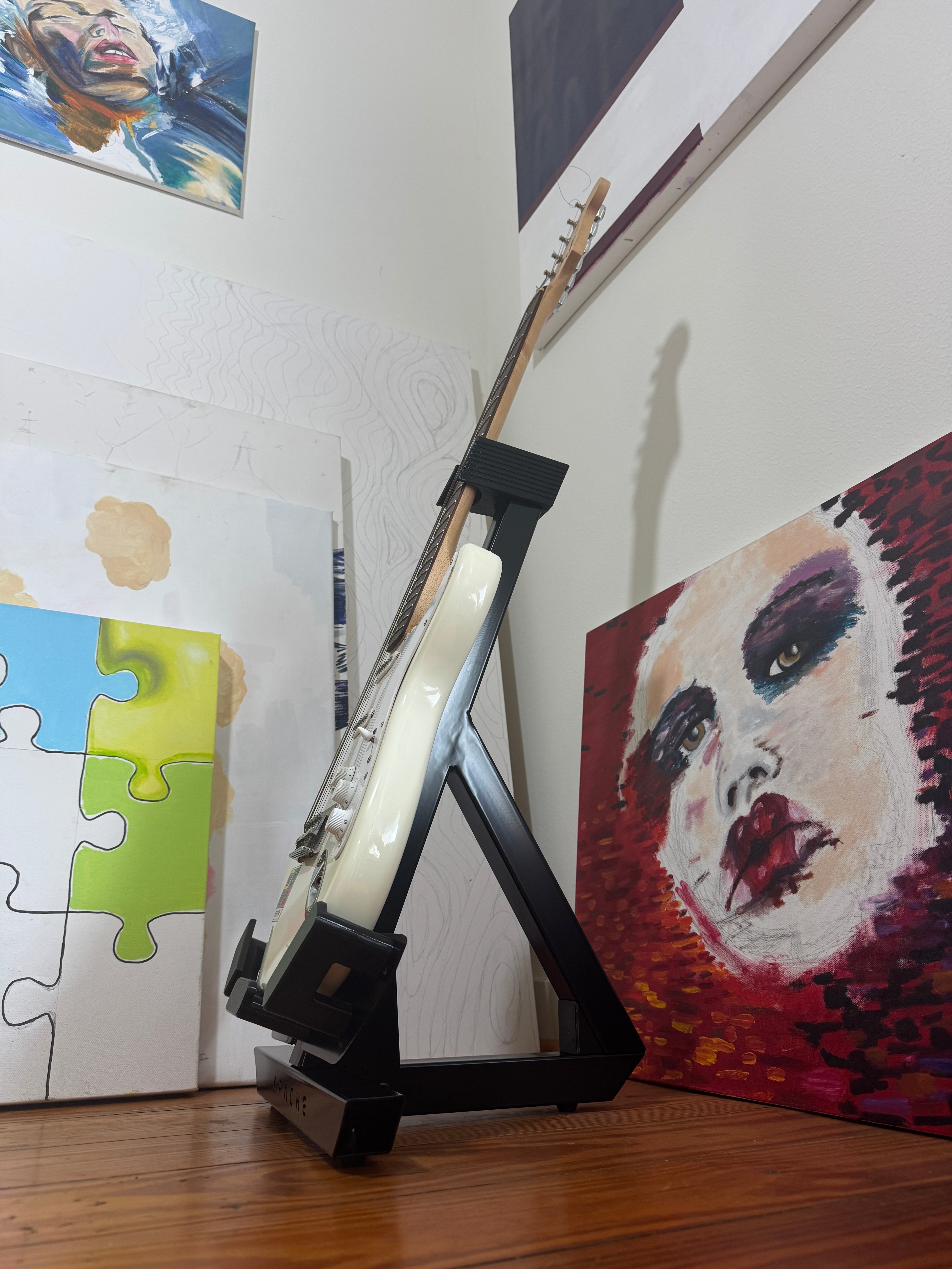 Apache G1 Guitar Stand