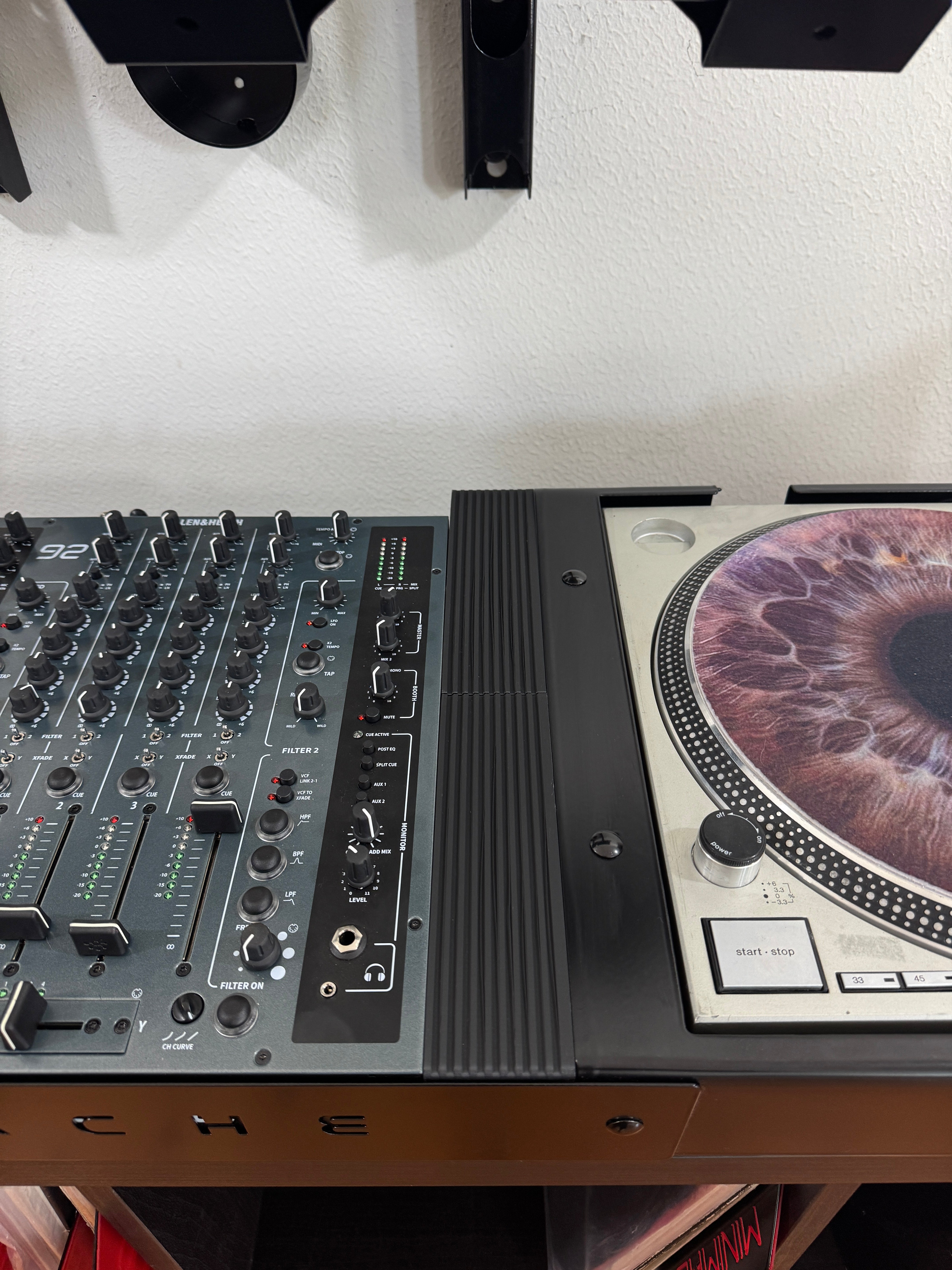 Apache ANLG Console for Ikea Kallax