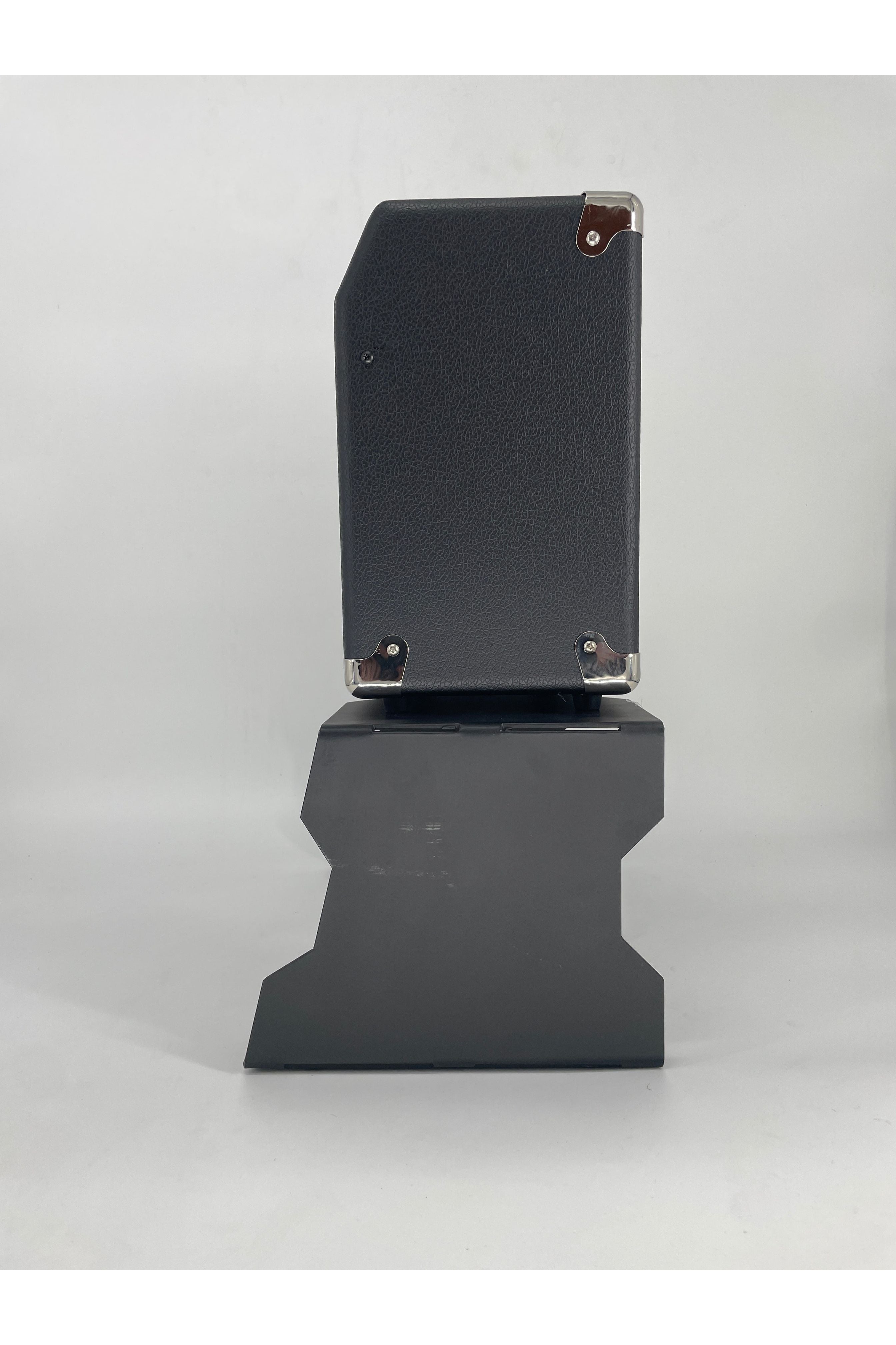 Apache Manta Speaker Stand
