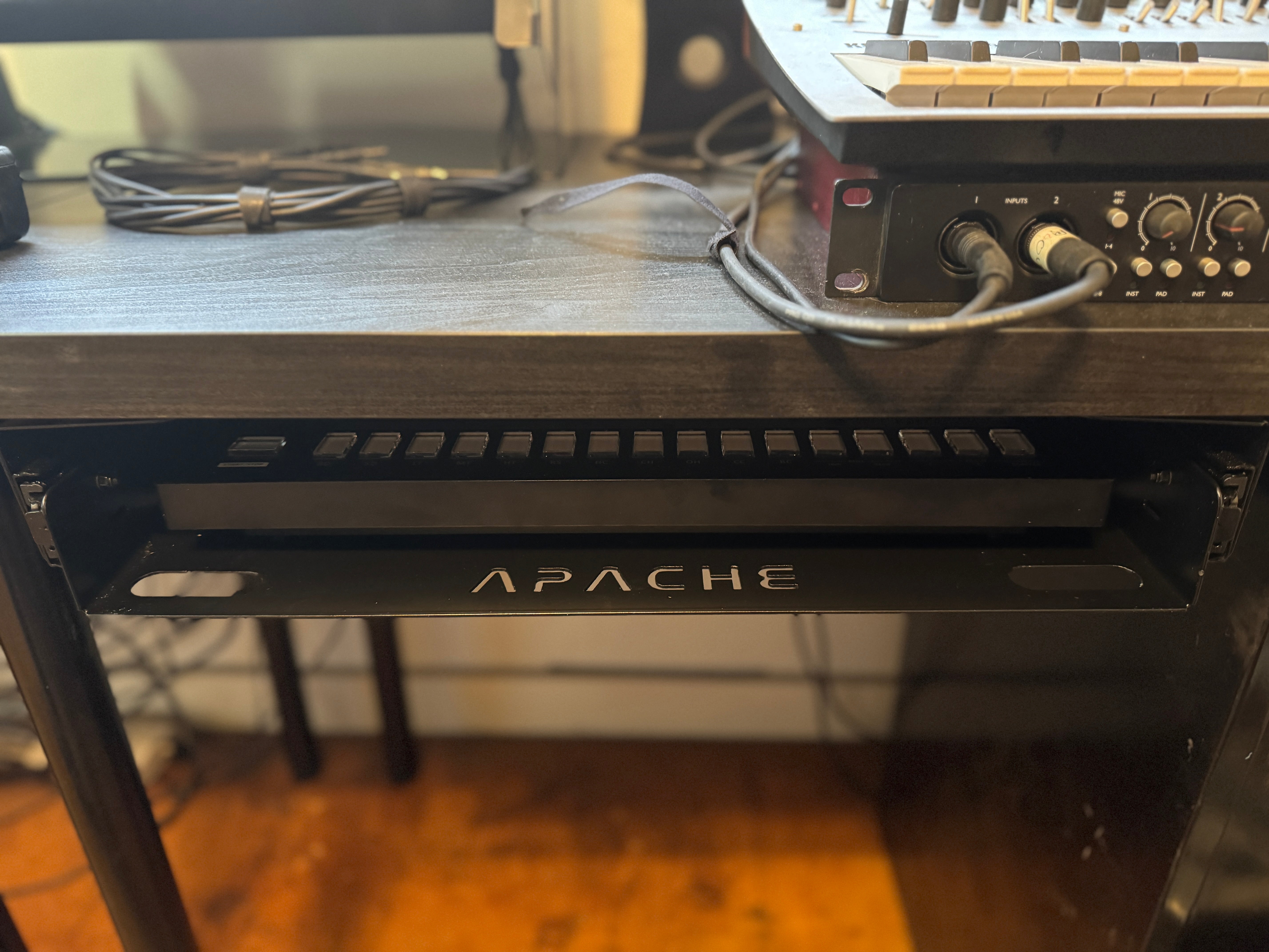 Apache Lowpass Slide-Out Tray