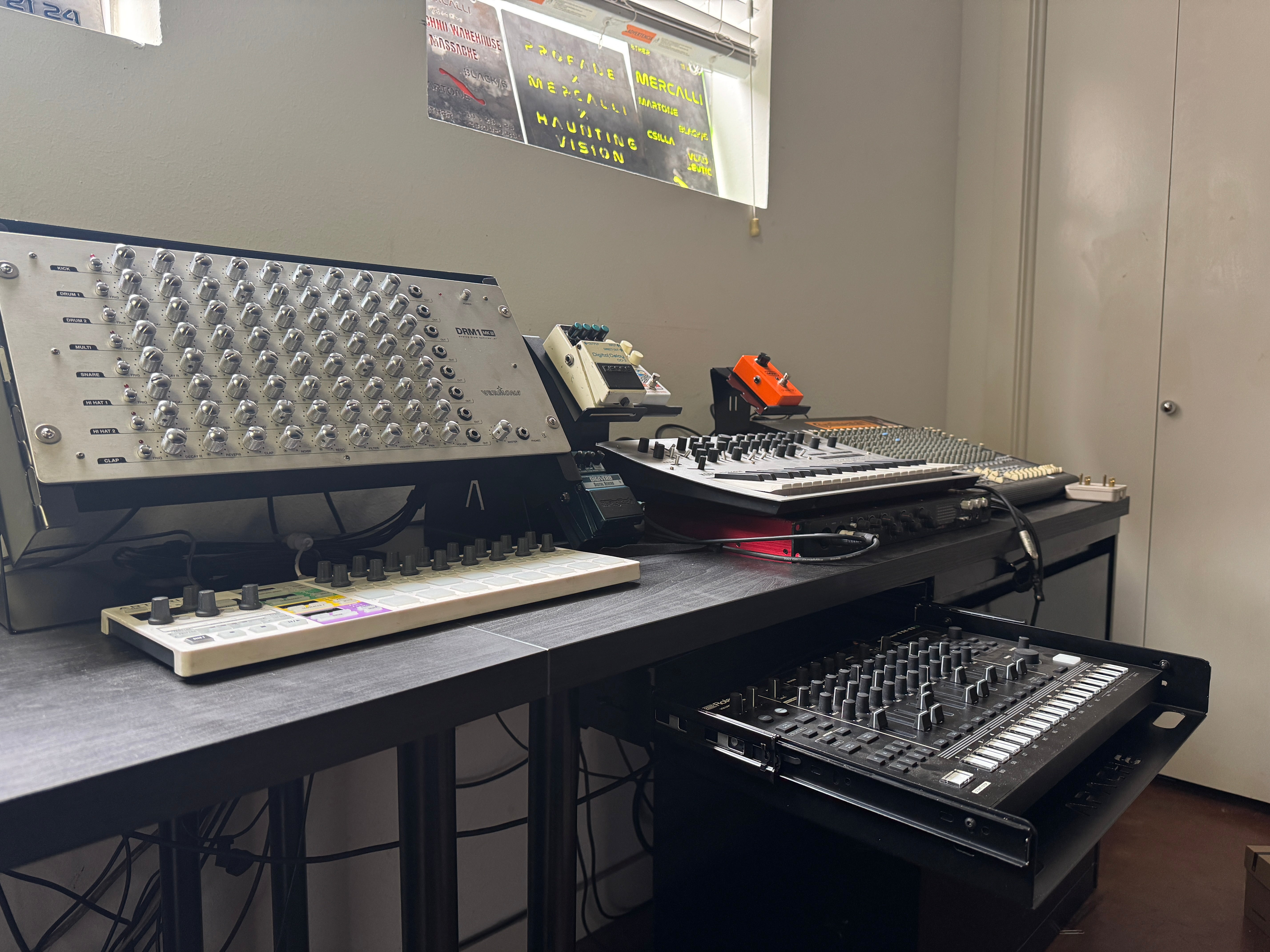 Apache Lowpass Slide-Out Tray