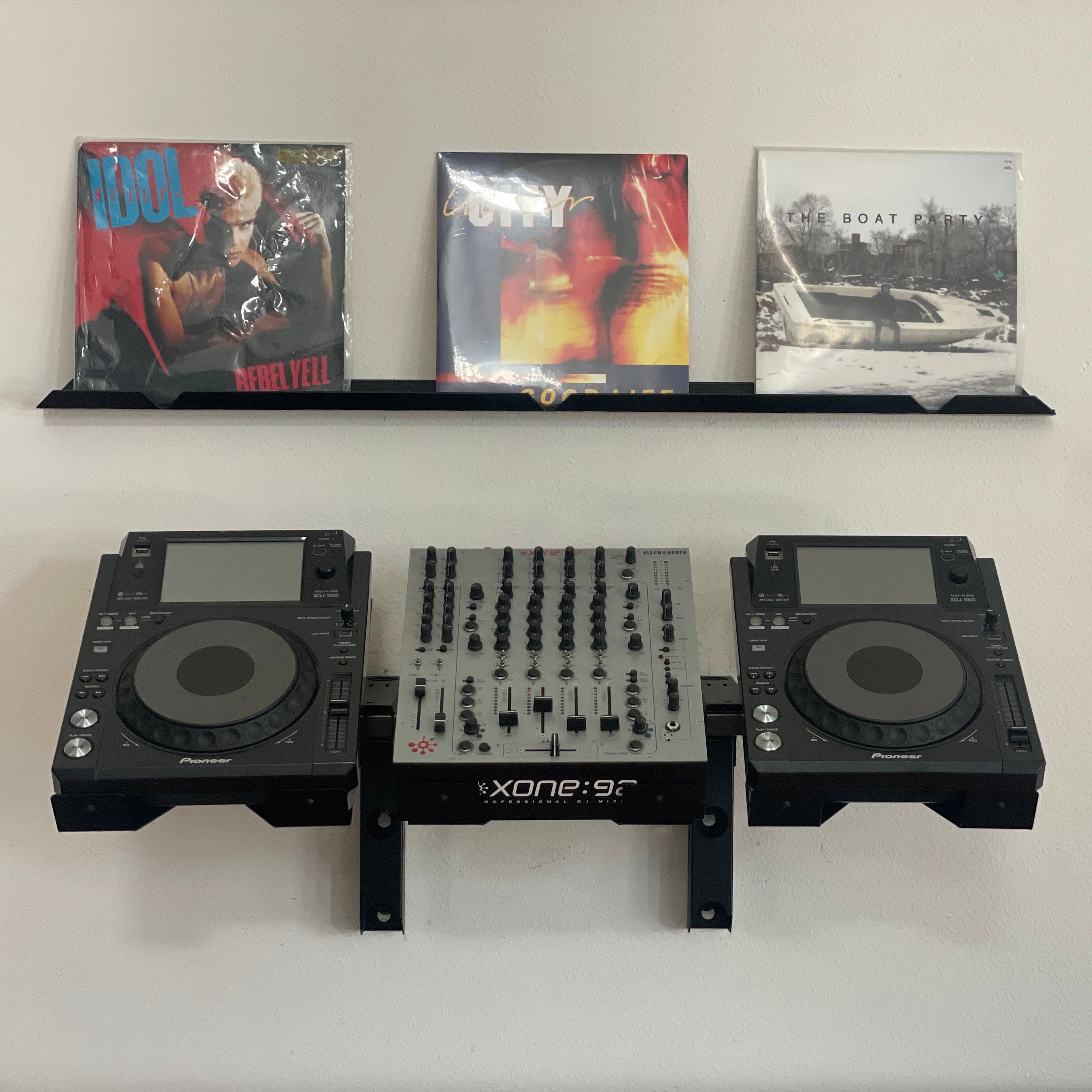 Apache Cantilever Floating DJ Rack