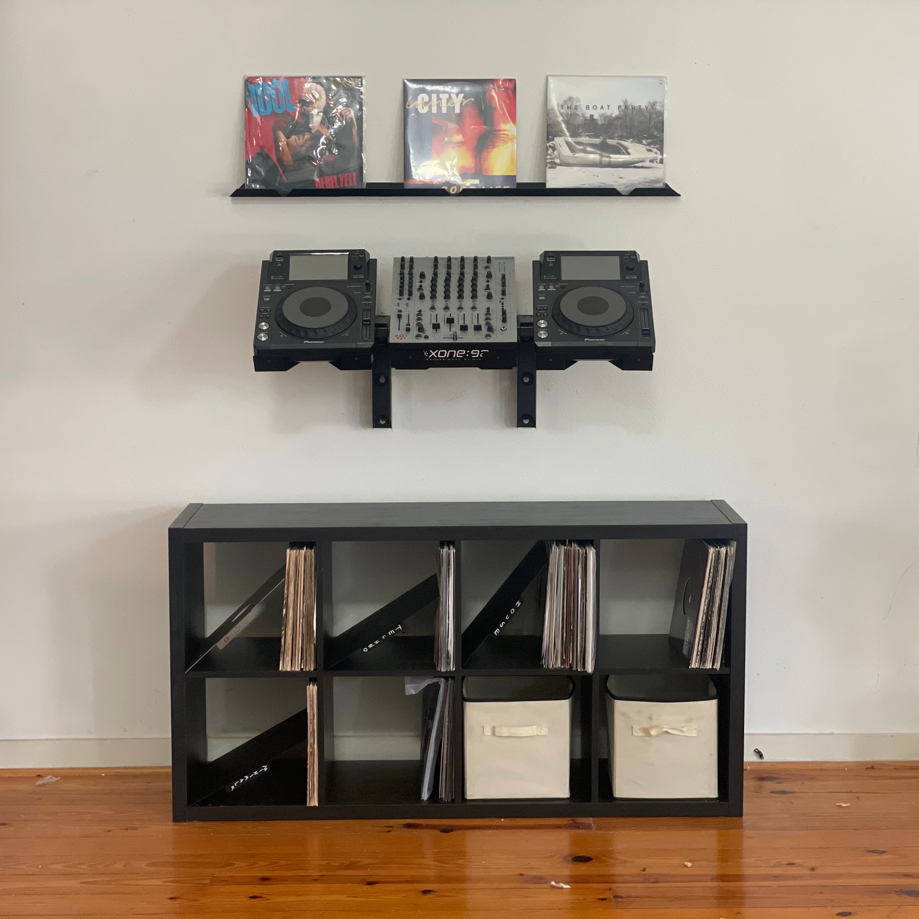 Apache Cantilever Floating DJ Rack