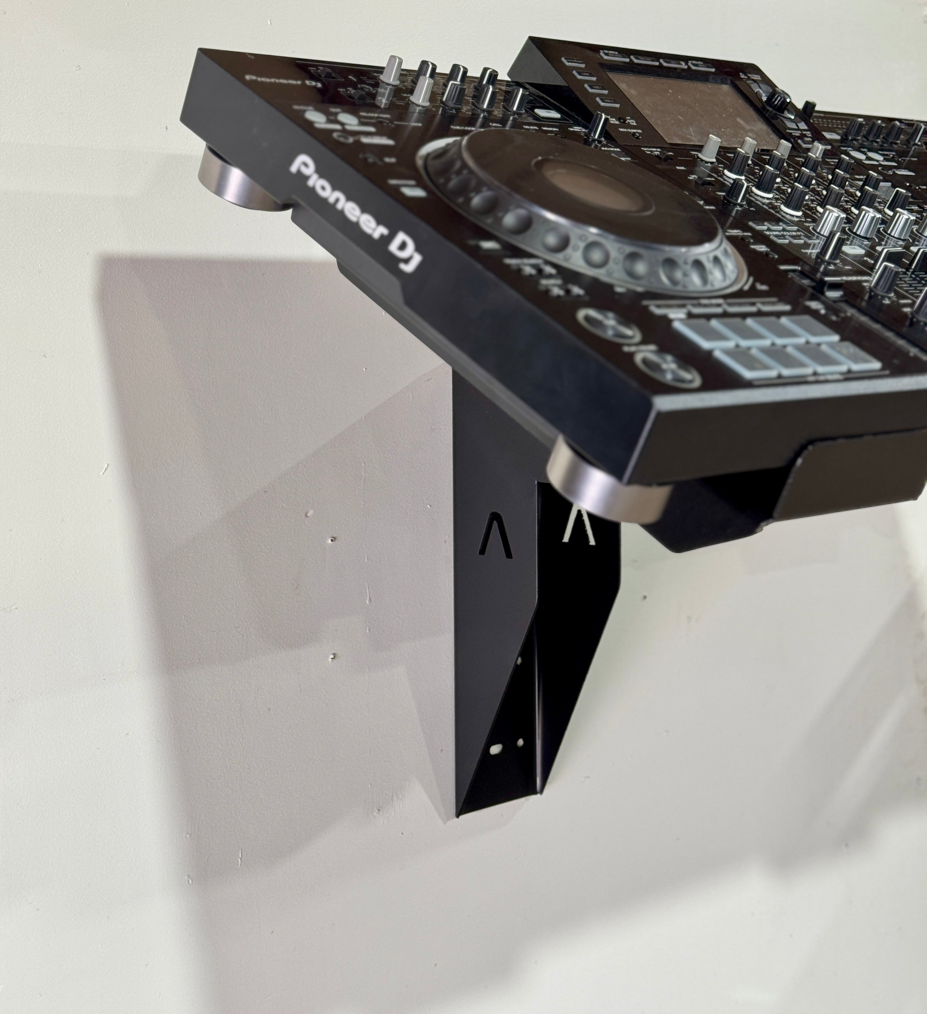 Apache Cliffhanger Controller Rack