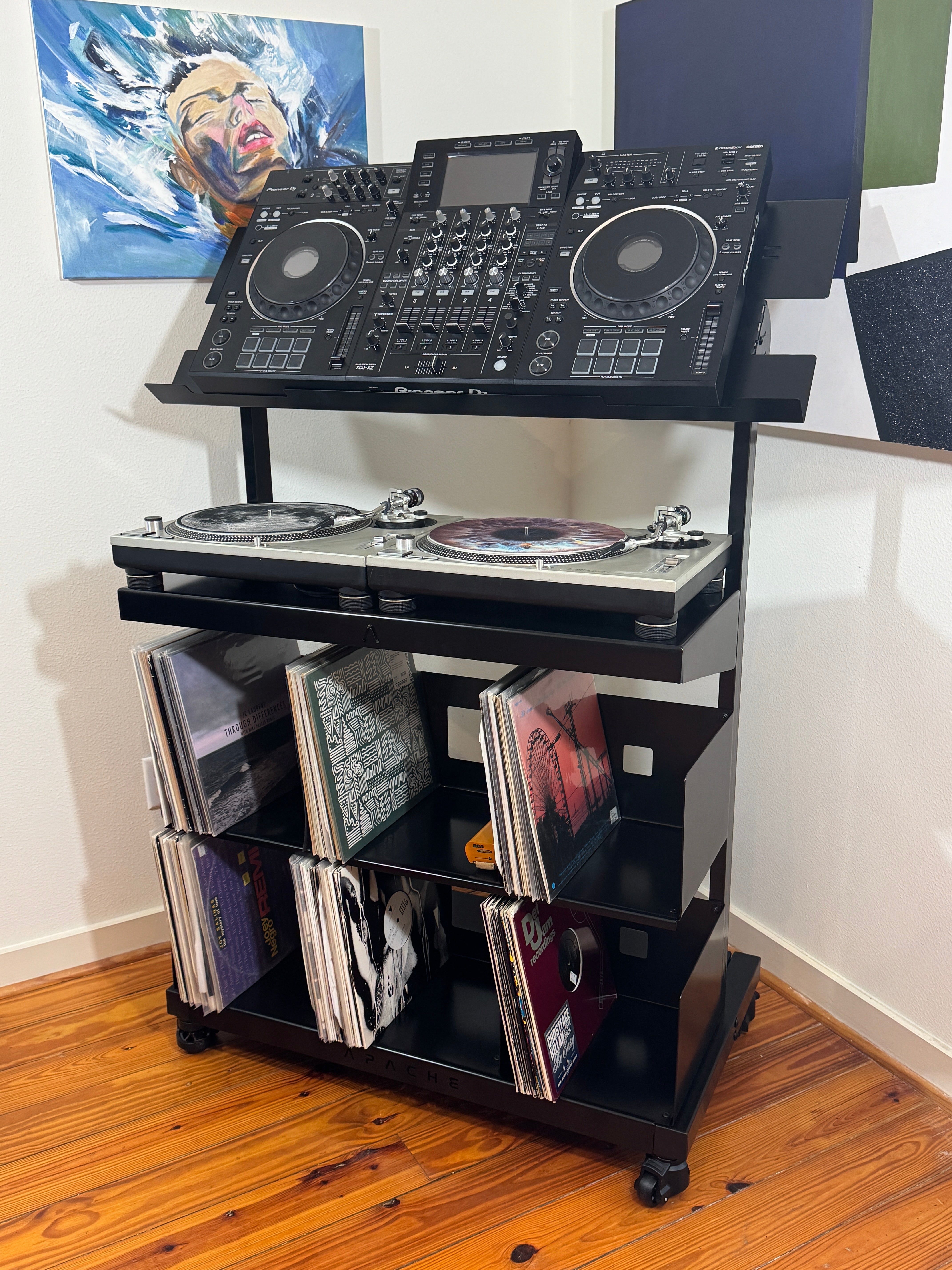 Apache Banhof DJ Workstation