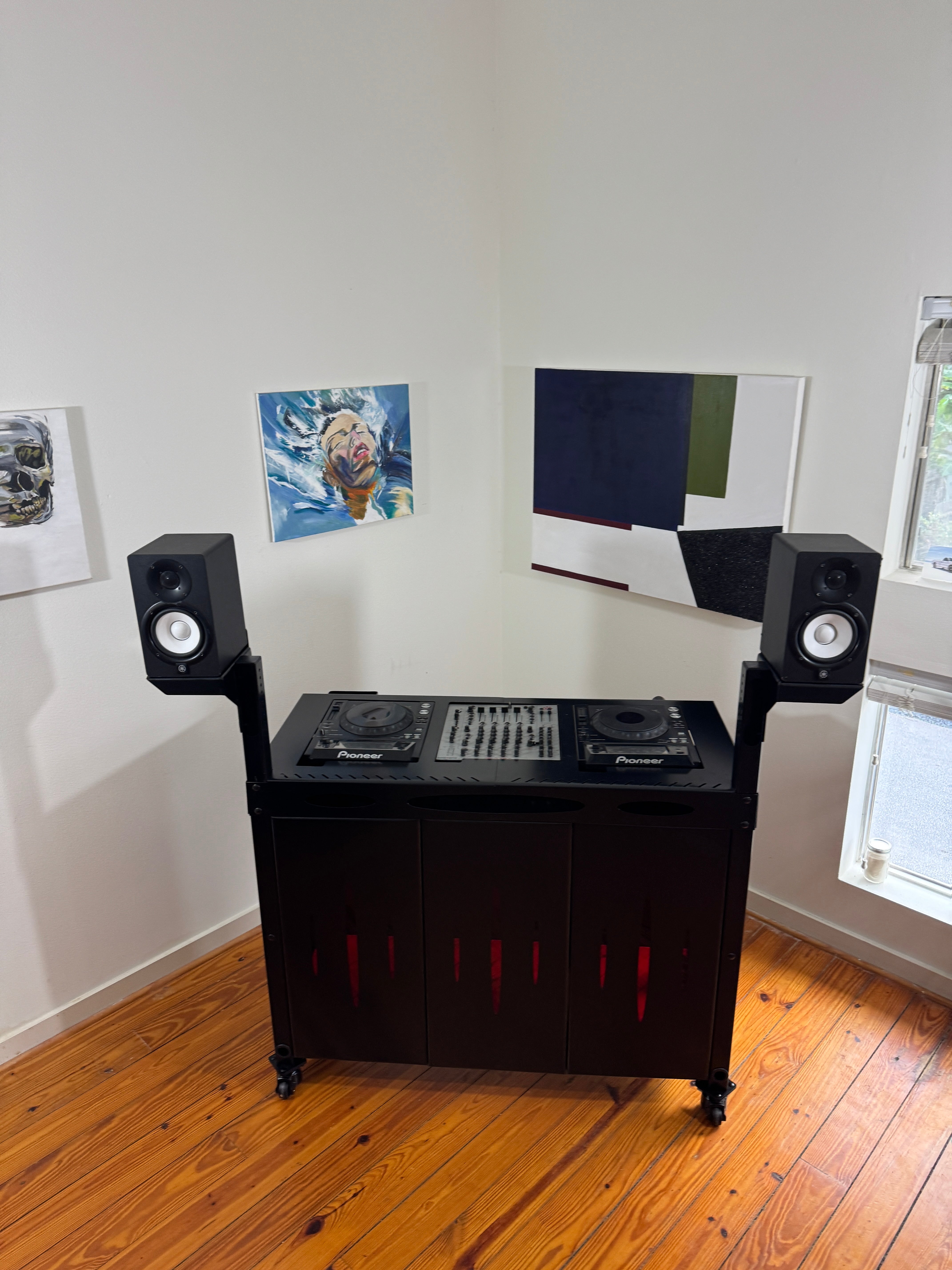 Apache Workbench DJ Booth