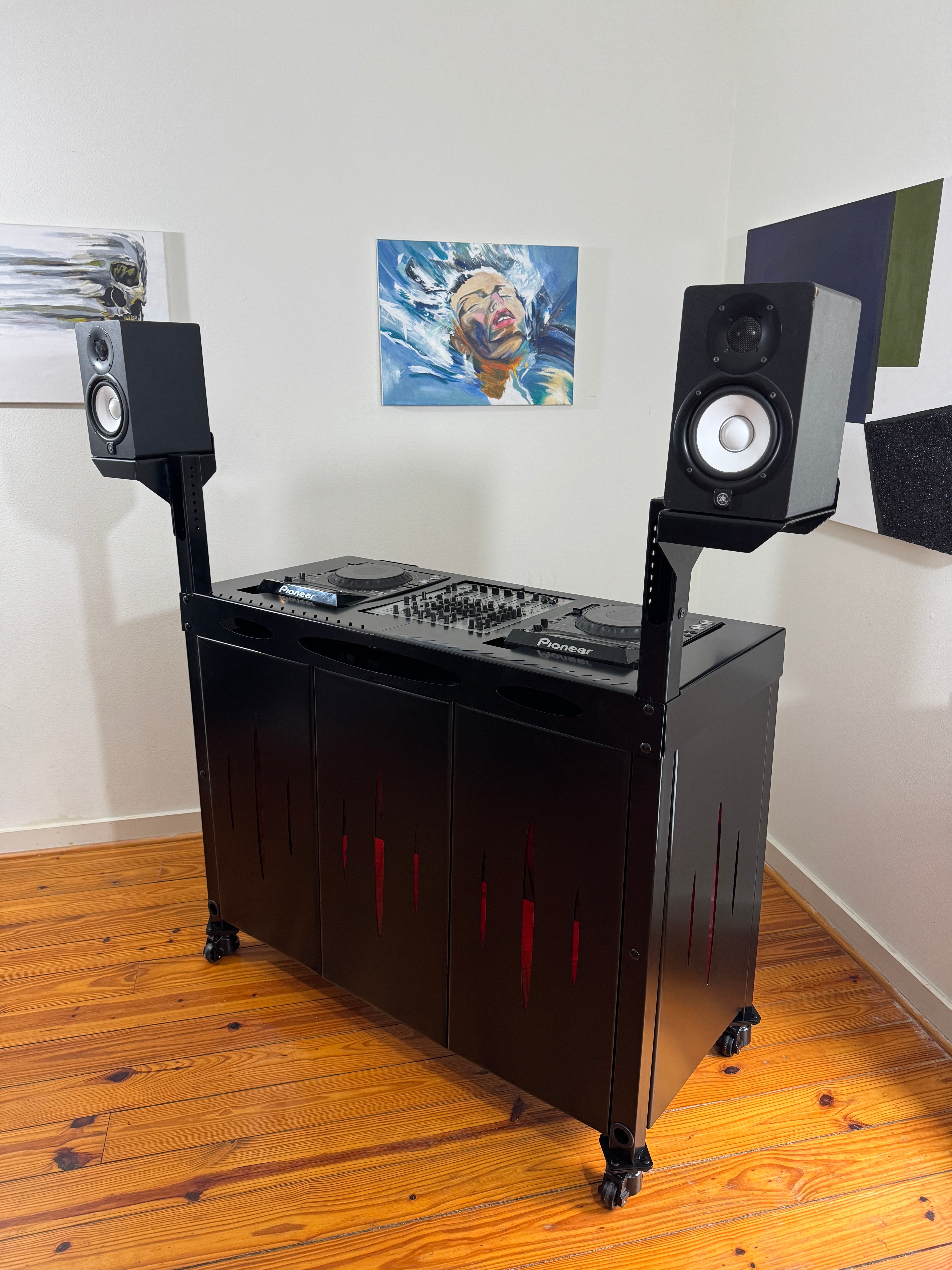 Apache Workbench DJ Booth