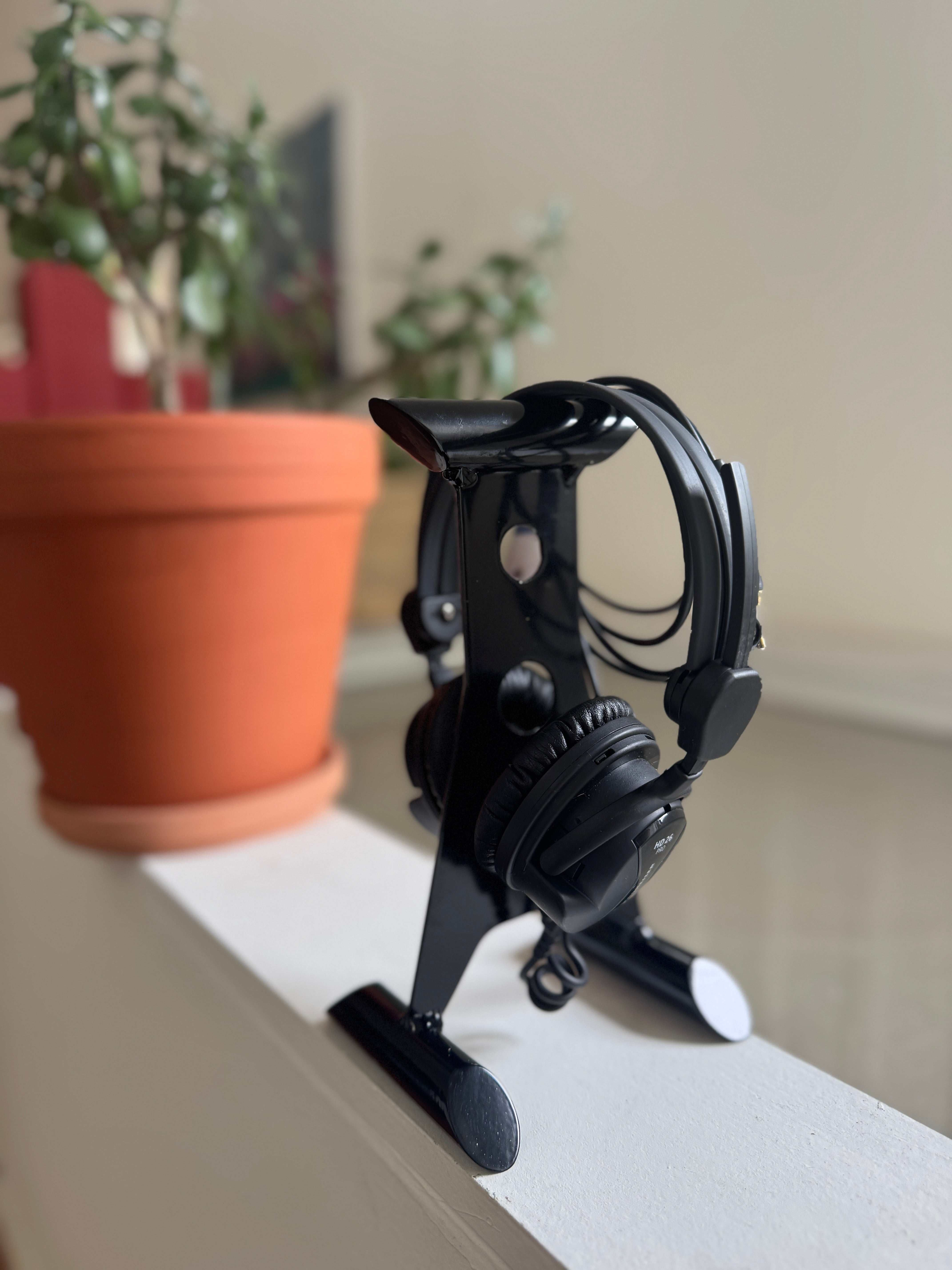 Apache Derrick Headphone Stand