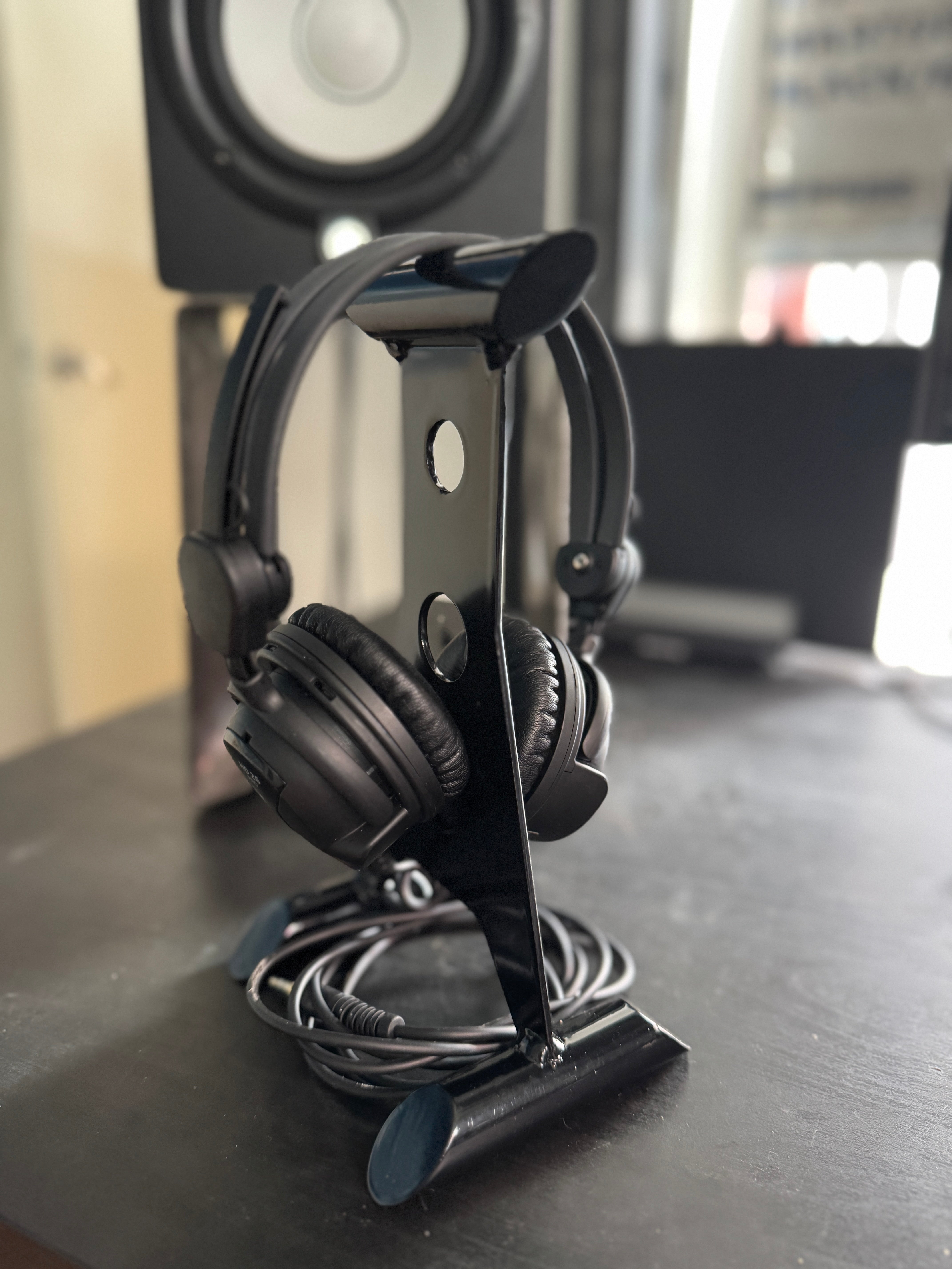 Apache Derrick Headphone Stand