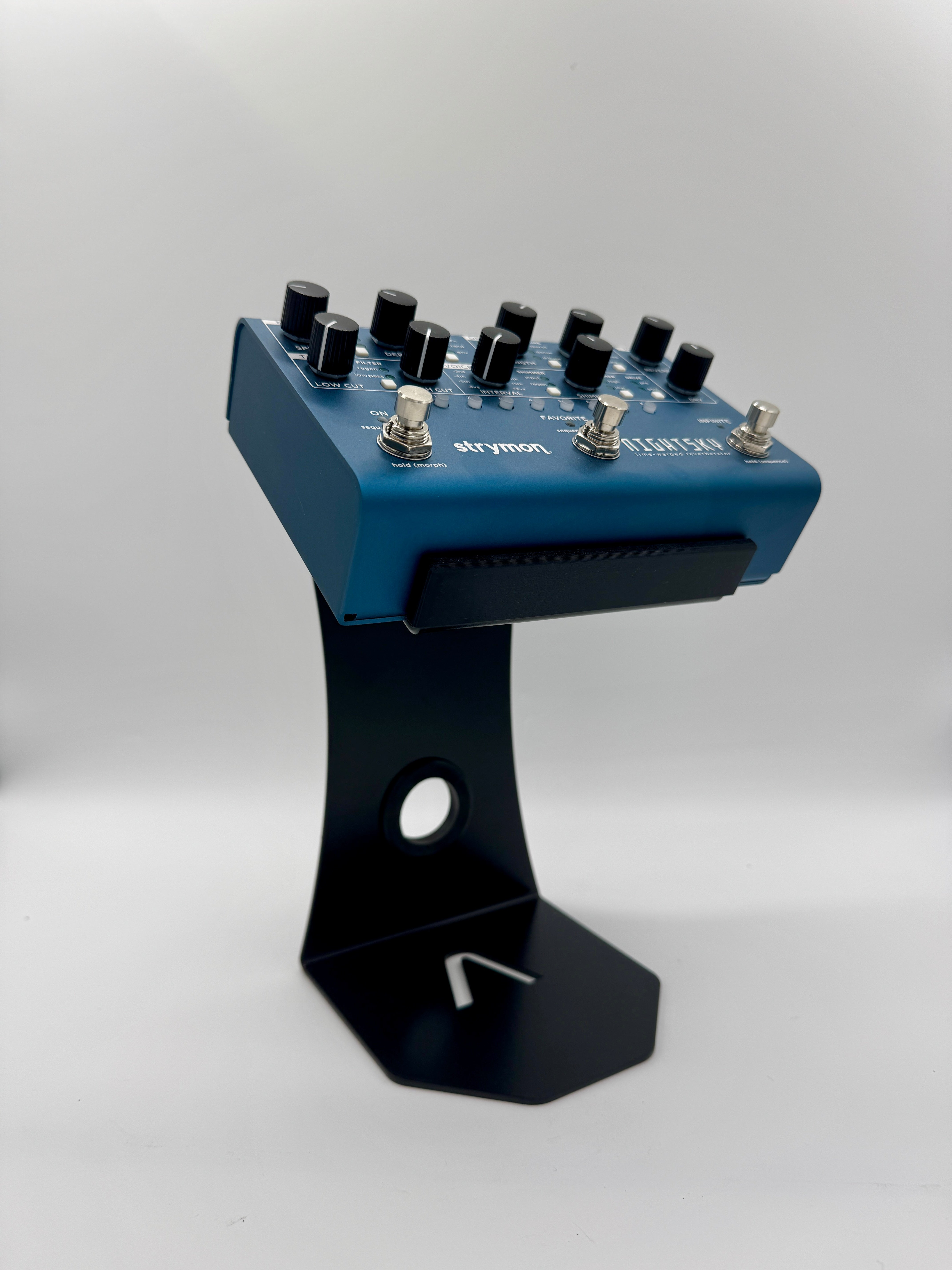 Apache SFX Elevated Pedal Stand