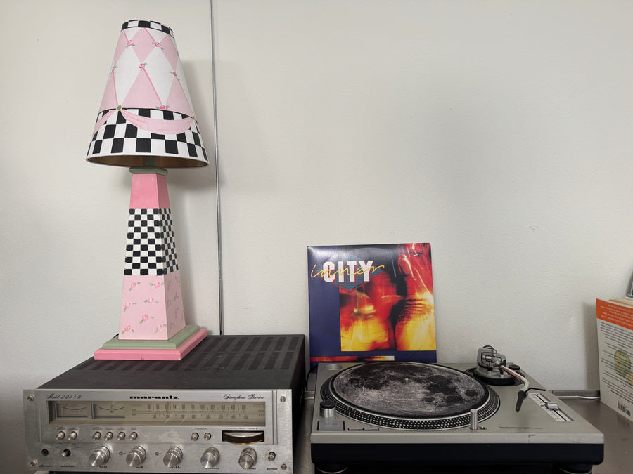 Apache Railgun Turntable-Mounted Record Stand