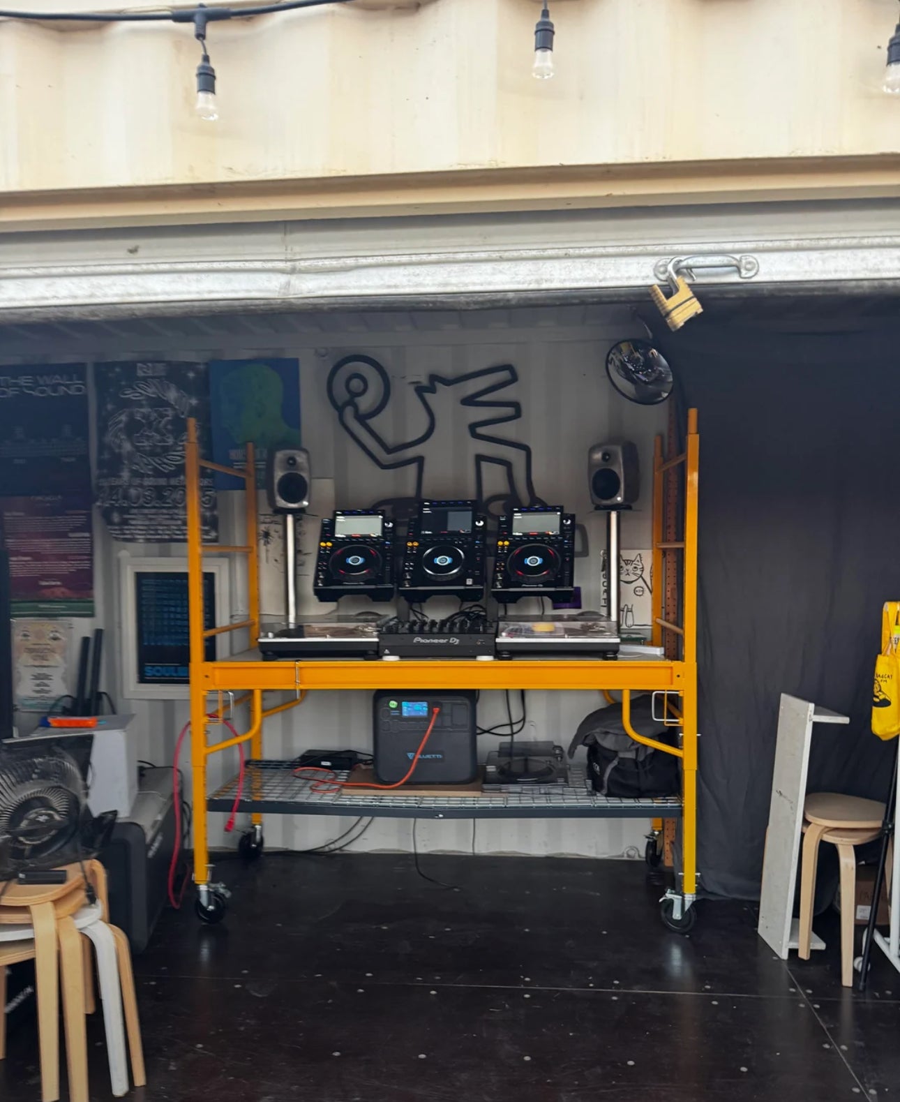 Apache Gantry Desktop Workstation