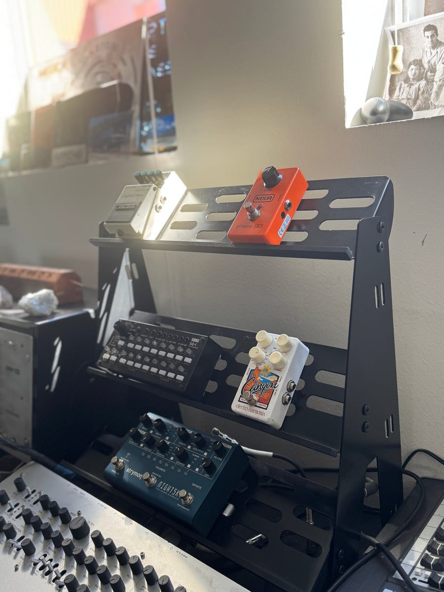 Apache PFX 3-Tier Desktop Pedal Rack