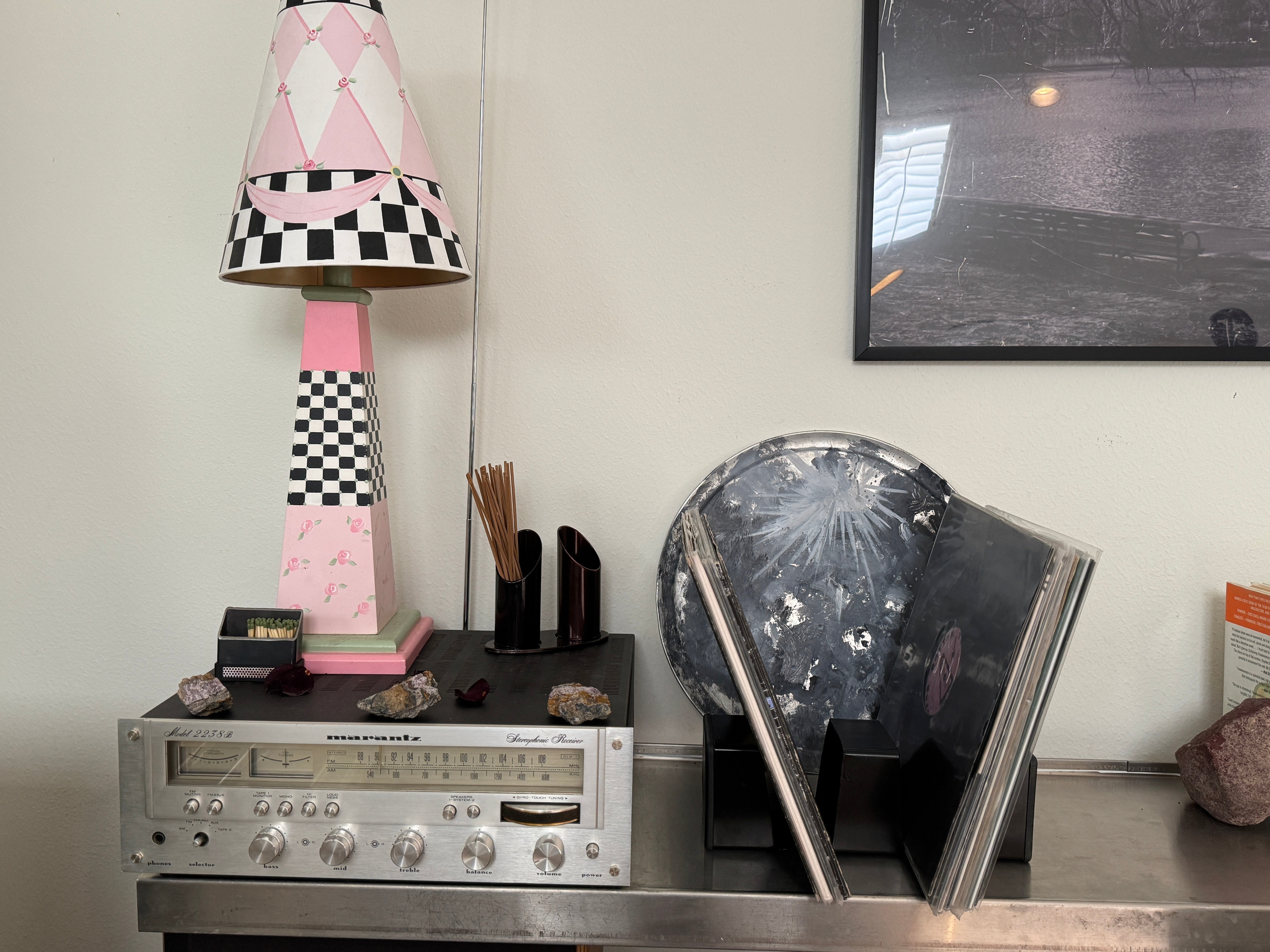 Apache V-Block Record Stand