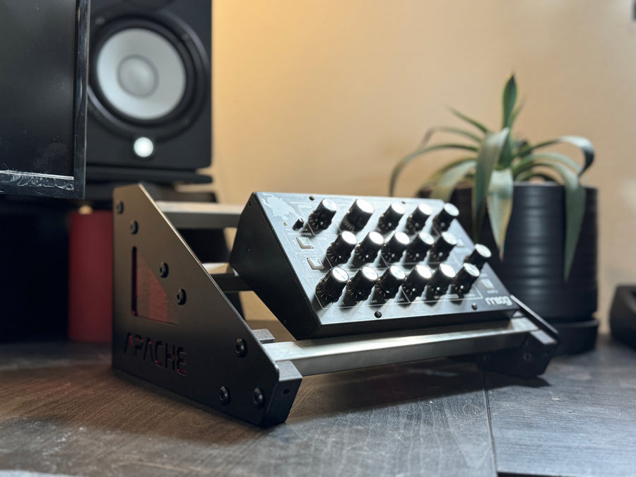 Apache SawWave Controller & Synth Stand MKII