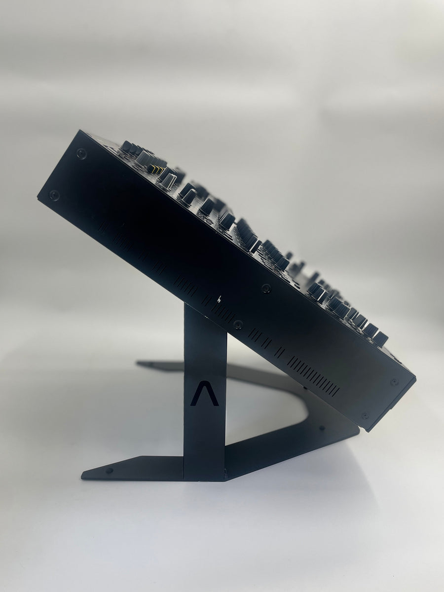 16" DJ Mixer & Synth Stand