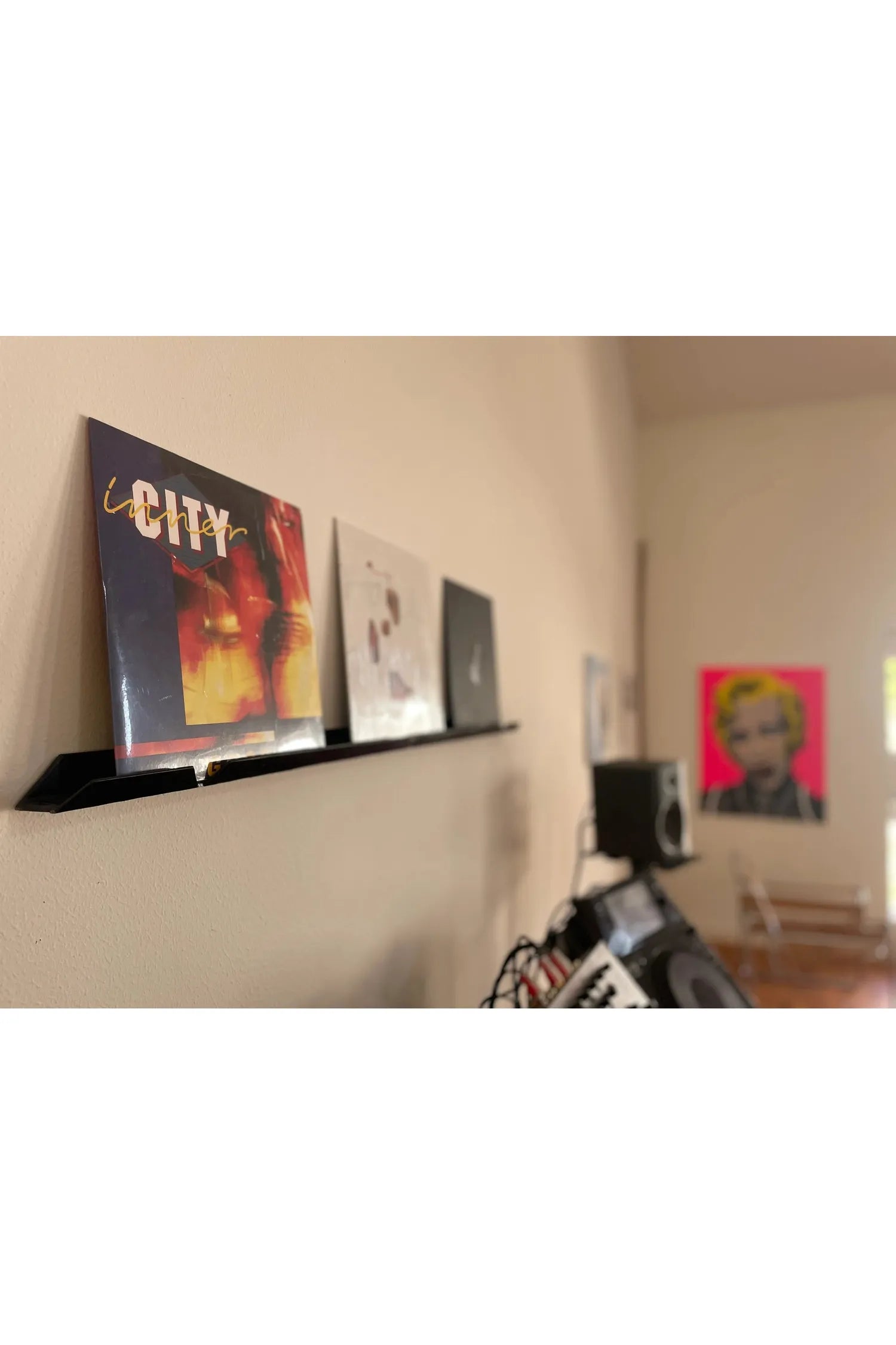 Apache Latitude Floating Record Shelf